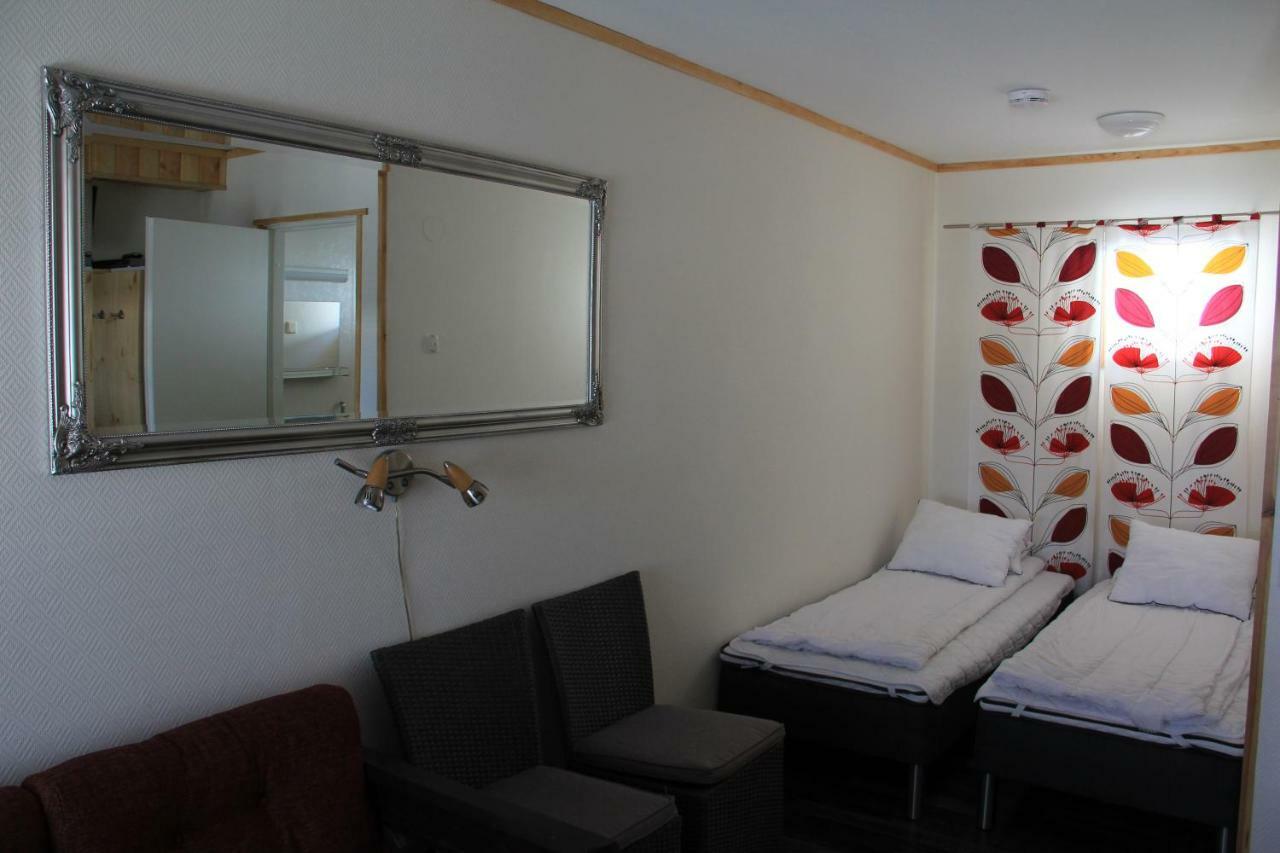 Motel Willis West Ruka Exteriör bild